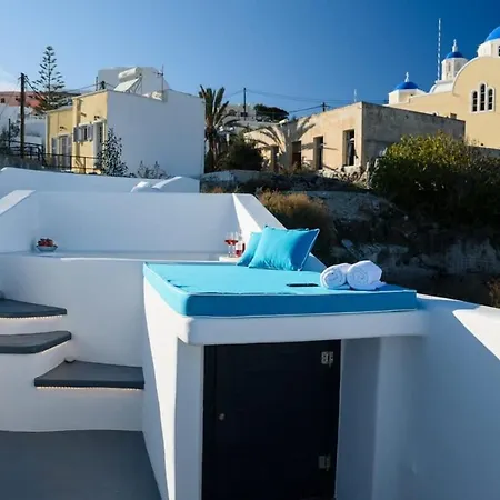 Santorini Traditional Apt With Private Hot Tub Appartement Firá