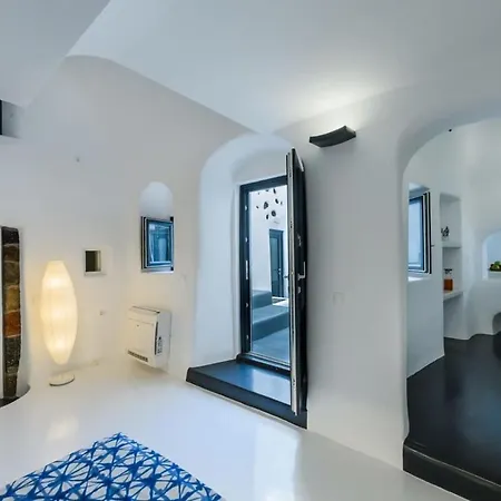 Santorini Traditional Apt With Private Hot Tub Appartement *