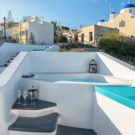 Santorini Traditional Apt With Private Hot Tub * Firá
