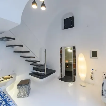 Santorini Traditional Apt With Private Hot Tub Apartment