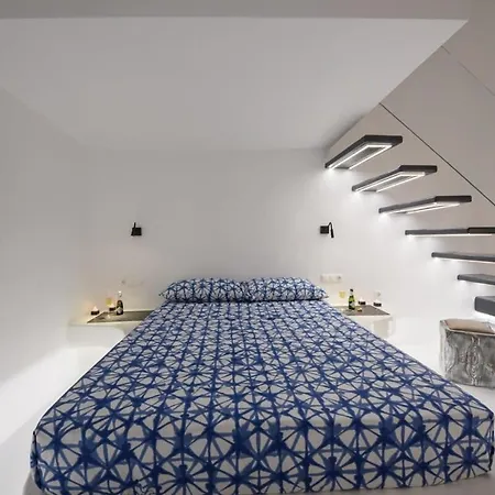 Santorini Traditional Apt With Private Hot Tub Apartment *