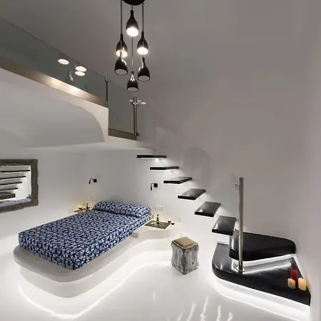 Santorini Traditional Apt With Private Hot Tub Apartment
