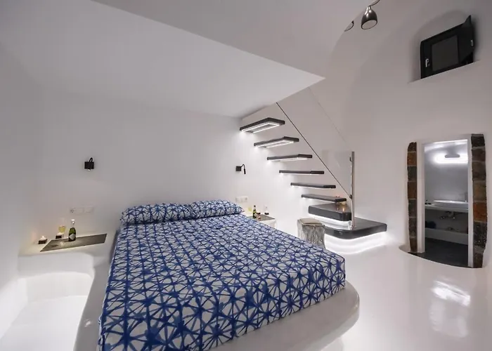 Santorini Traditional Apt With Private Hot Tub * Fira (Santorini)