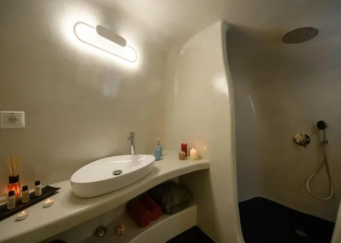 Santorini Traditional Apt With Private Hot Tub Apartamento Fira (Santorini)